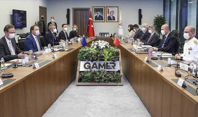 İçişleri Bakanı Soylu, AB Komisyonu Komşuluk ve Genişleme Komiseri Varhelyi ile görüştü