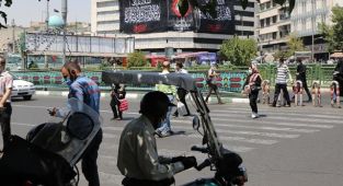 İran'da son 24 saatte 445 kişi Kovid-19'dan hayatını kaybetti