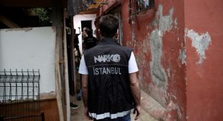 İstanbul merkezli uyuşturucu operasyonunda 32 şüpheli gözaltına alındı