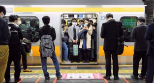  Japonya'da Kovid-19'a karşı uygulanan OHAL'in kaldırmasına yeşil ışık