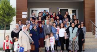 Karabağlar'da Semt Merkezleri yeniden açıldı