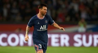 Messi, Metz maçında sakatlığı nedeniyle oynayamayacak