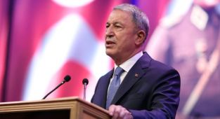 Milli Savunma Bakanı Akar: YPG tam anlamıyla PKK'nın kendisidir