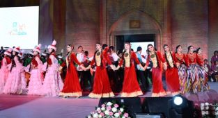 Özbekistan'ın tarihi Hive şehrinde 'Türk Dünyası Kültür Başkenti' etkinliği