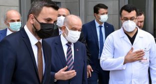  Saadet Partisi Genel Başkanı Karamollaoğlu, YİK Başkanı Asiltürk'ü hastanede ziyaret etti