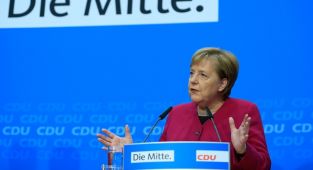 Taliban, Merkel'i Afganistan'a davet etti