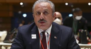 TBMM Başkanı Şentop: Düzensiz göç küresel bir sorundur