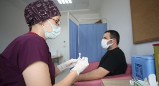 Türkiye'de 20 bin 33 kişinin Kovid-19 testi pozitif çıktı