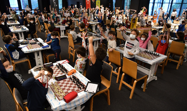 348 Sporcu Satranç Turnuvası’nda Mücadele Etti