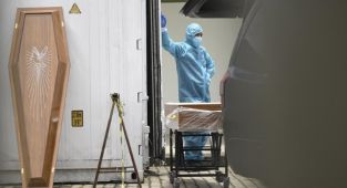 ABD'de Kovid-19'dan son 24 saatte 1971 kişi öldü