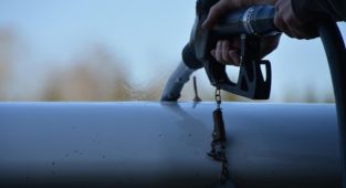 Almanya çevre dostu sentetik uçak yakıtı için ilk tesisi kurdu