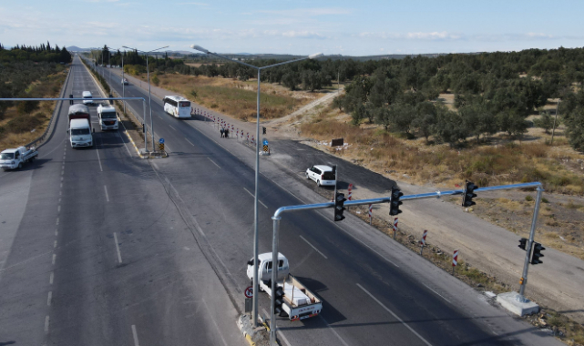 Altınova’da köy yollarına trafik bağlantısı artık daha güvenli