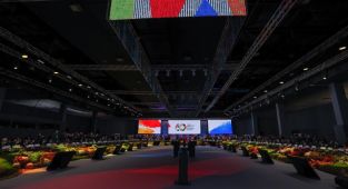 Bağlantısızlar Hareketi'nin 60. yıl dönümünde düzenlenen zirve Sırbistan'da başladı