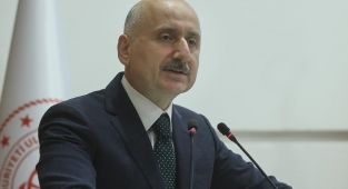  Bakan Karaismailoğlu: 19. dönem toplu iş sözleşmemizde kadın çalışanlarımıza yeni haklar getirdik