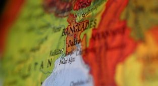 Bangladeş'te yabancı televizyon kanallarının yayını durduruldu