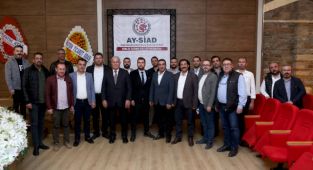 Başkan Atay İş İnsanlarına Kariyer Merkezi’ni Tanıttı 