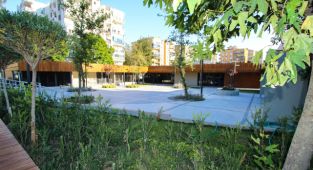 Bayraklı Belediyesi Ressamlar Sokağını Baştan Sona Yeniledi