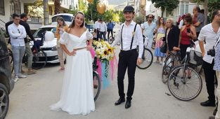 Bisiklet gelin arabası oldu