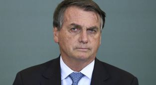 Brezilya Devlet Başkanı Kovid-19 aşısı olmadığı için futbol maçına alınmadı