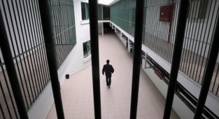 Cezaevlerinde 45 bini aşkın kişi eğitim hayatına devam ediyor