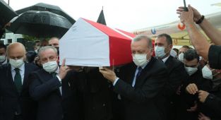  Cumhurbaşkanı Erdoğan AK Parti Milletvekili İsmet Uçma'nın cenazesine katıldı