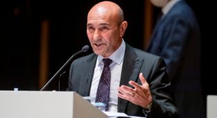 Depremin yıl dönümünde Başkan Tunç Soyer’den durum raporu