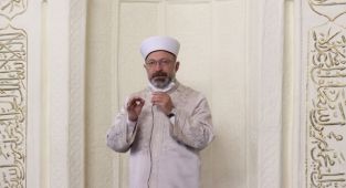 Diyanet İşleri Başkanı Erbaş: Camiler şehirlerimizin kalbidir