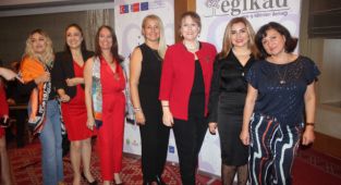  EGİKAD coşkulu Cumhuriyet kutlaması