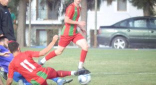 Foça Belediyespor hazırlık maçında KSK U19’u 2-1 yendi