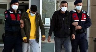 Halı hırsızları! Camilerden 61 halı çalan 2 şüpheli tutuklandı