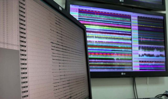 İran'da 5,7 büyüklüğünde deprem