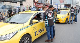 İstanbul'da taksi denetimleri sürüyor