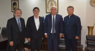 İzmir en renkli fuarına hazırlanıyor