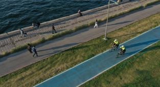 İzmir'in 'Beyaz Kırlangıçları' bisiklet yollarının güvenliği için pedala bastı
