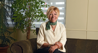 İzmir ticaret borsası ‘meme kanseri farkındalık ayı’nda Özel etkinliklere imza atıyor