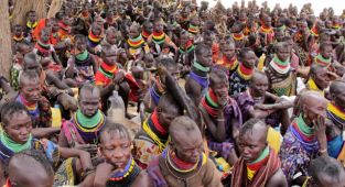 Kenya'da kuraklık nedeniyle 200 bin kişi günde bir öğün yemek tüketebiliyor