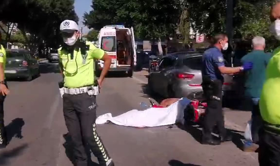 Kullandığı elektrikli bisiklet devrilince otobüsün altında kalan yaşlı adam öldü