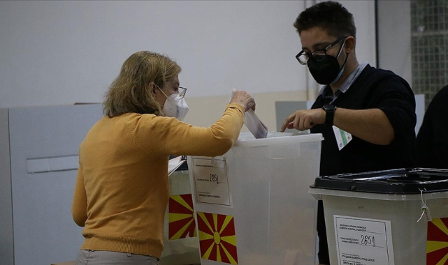 Kuzey Makedonya ve Kosova'da halk yerel seçim için sandık başında