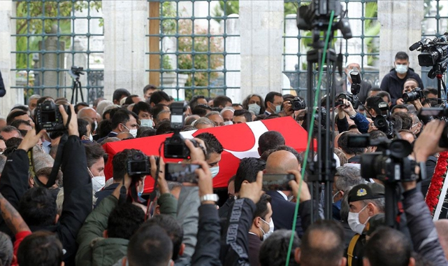 Milli SİHA'ların öncü ismi Özdemir Bayraktar son yolculuğuna uğurlandı