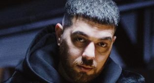 ‘Murda’ lakaplı ünlü rapçi ‘uyuşturucuyu özendirmek’ suçundan gözaltına alındı