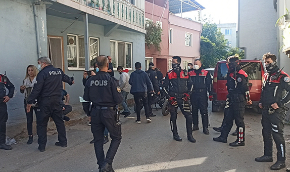 Rehine krizi: Av tüfeğiyle eşini ve 2 çocuğunu rehin aldı