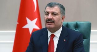 Sağlık Bakanı Koca: Aşı yaptırmamış gençlerin hastalarımız içindeki oranı arttı