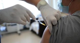 Türkiye genelinde uygulanan Kovid-19 aşısı 110 milyon dozu geçti