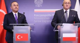 Türkiye'nin girişimleri sonucu Polonya, Türk vatandaşlarına yönelik seyahat kısıtlamasını kaldırdı