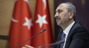 Adalet Bakanı Gül: Olası orman yangınlarına karşı hükümlüler müdahale edecek