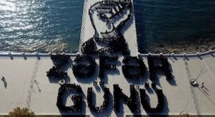 Azerbaycan'ın Karabağ zaferinin 1. yılında Bakü'de 'Demir yumruk' etkinliği düzenlendi