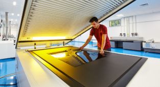 Bak Gravür'den Flekso Kli̇şE Üreti̇mi̇nde yeni̇li̇kçi̇ Yatrımlar 