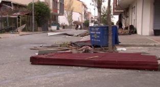 Başakşehir'de elektrik trafosunda yaşanan patlama kamerada