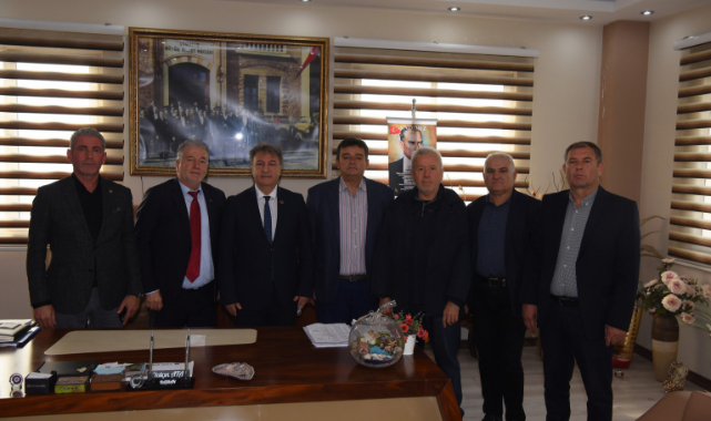 Başkan İduğ esnafı dinledi