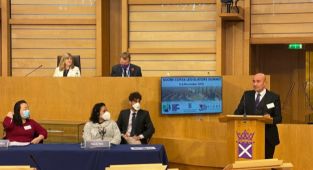 Başkan Soyer İskoçya Parlamentosu’nda konuştu